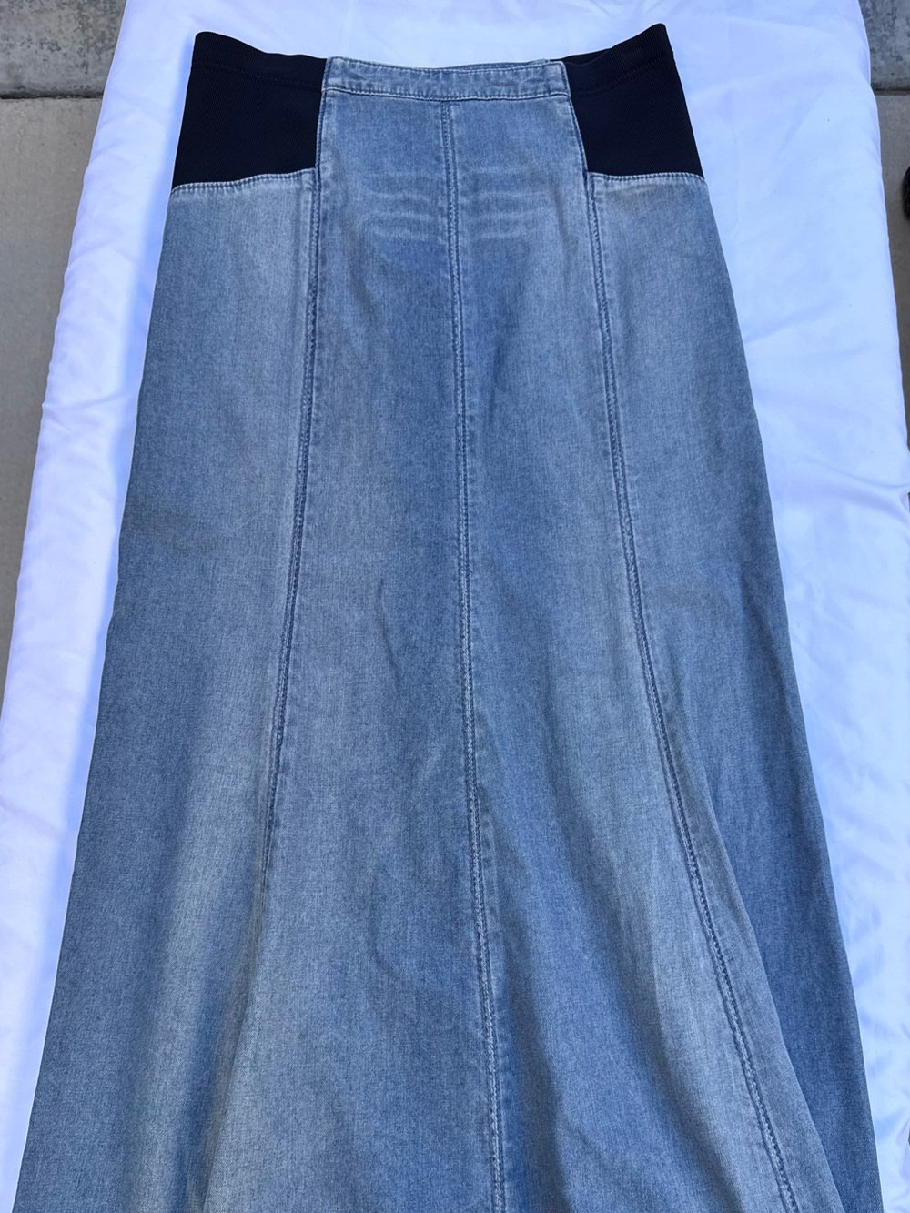 BCBGMAXAZRIA S Blue Denim Maxi Y2K Skirt Grunge Streetwear Fall A-line edgy boho